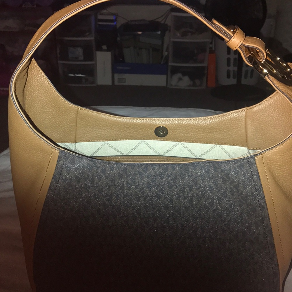 Michael Kors Logo Bag